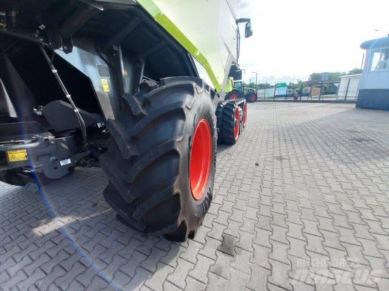 CLAAS Lexion 8800 TT Moissonneuse batteuse