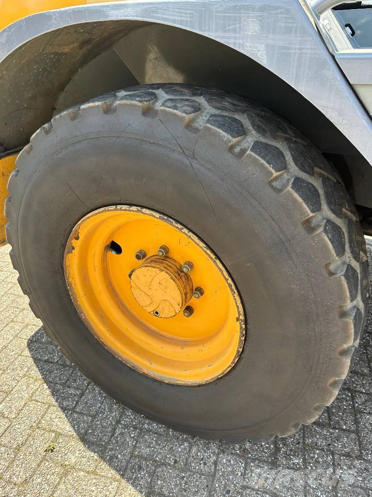 Liebherr L 514 Chargeuse sur pneus