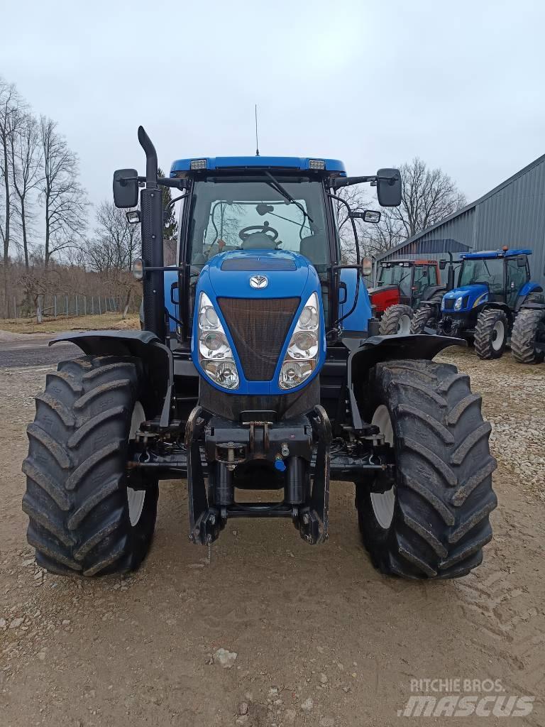 New Holland T7040 Tracteur