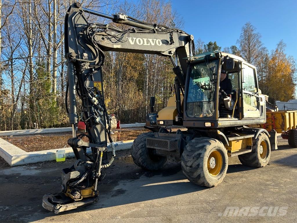 Volvo EW 140 D Pelle sur pneus