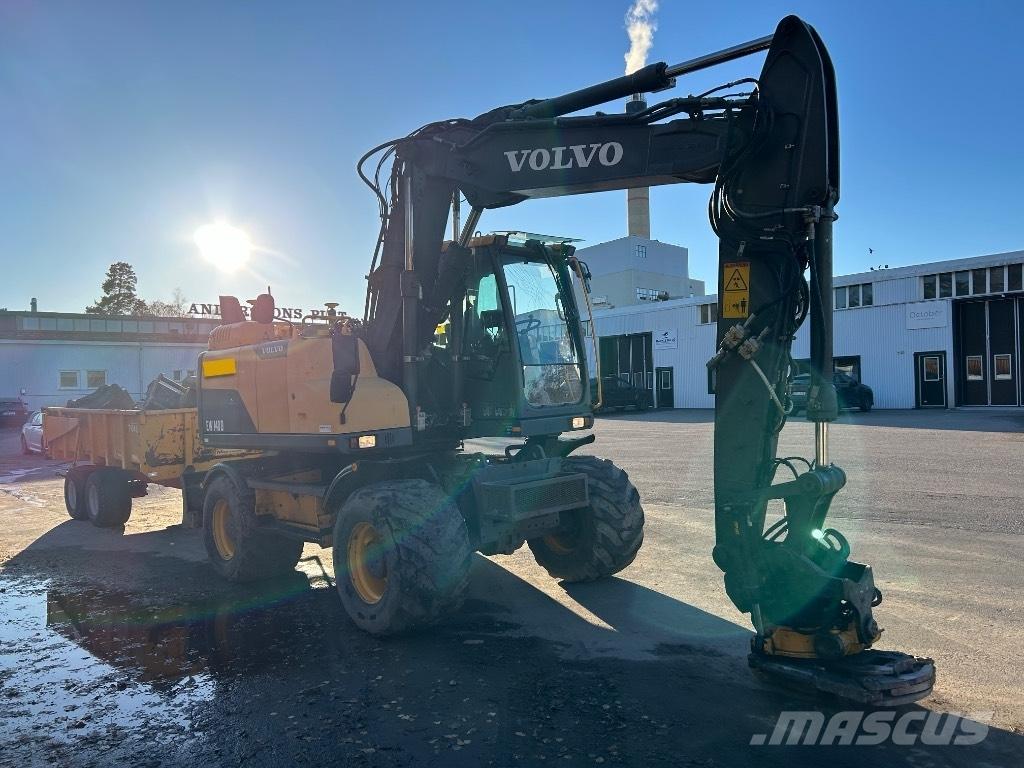Volvo EW 140 D Pelle sur pneus
