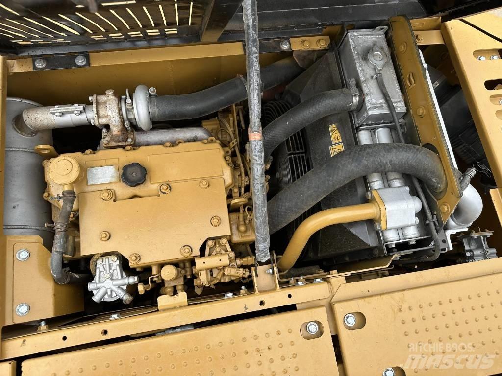 CAT 312D2GC Pelle sur chenilles