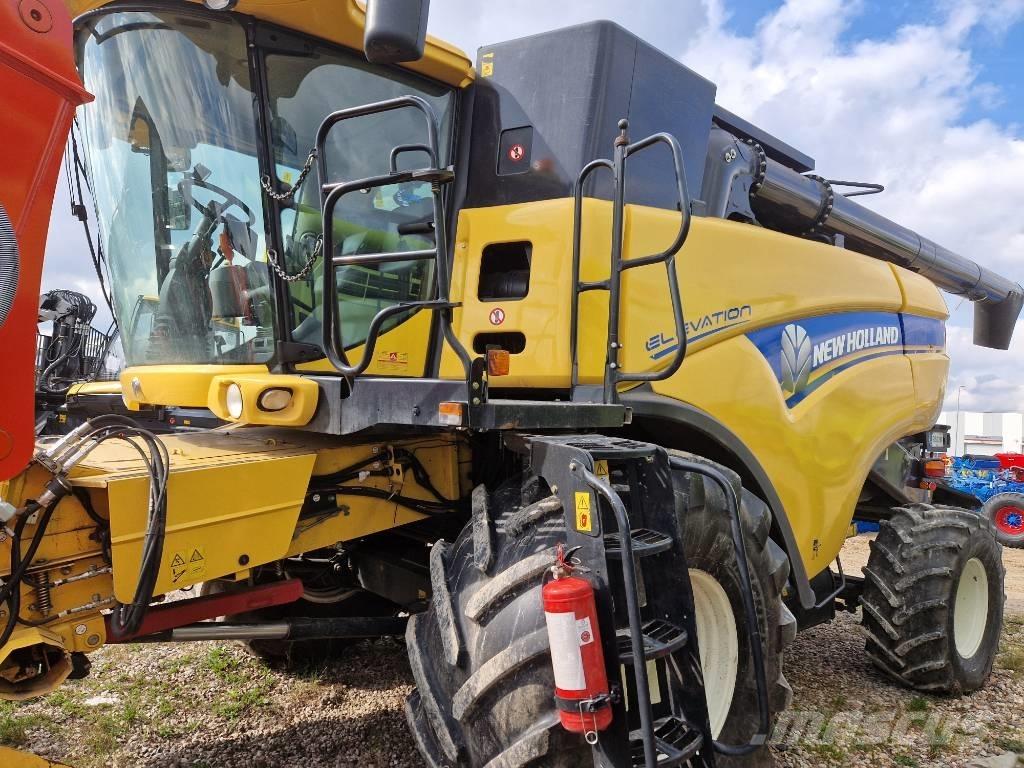 New Holland CX 8070 Moissonneuse batteuse