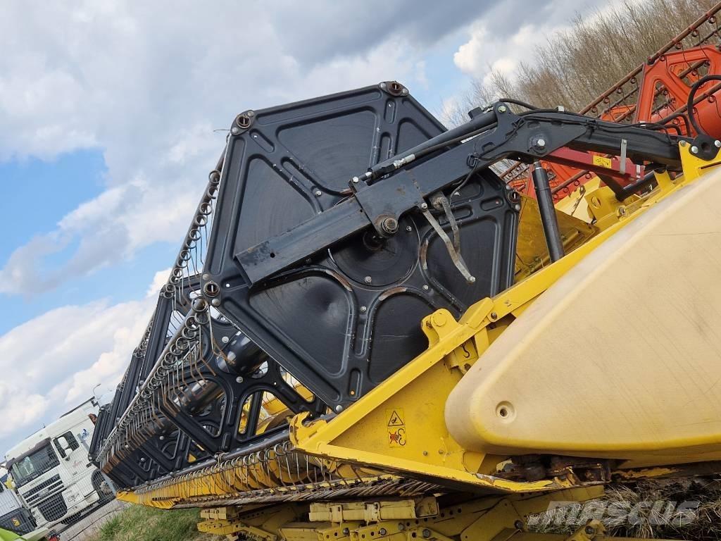 New Holland CX 8070 Moissonneuse batteuse
