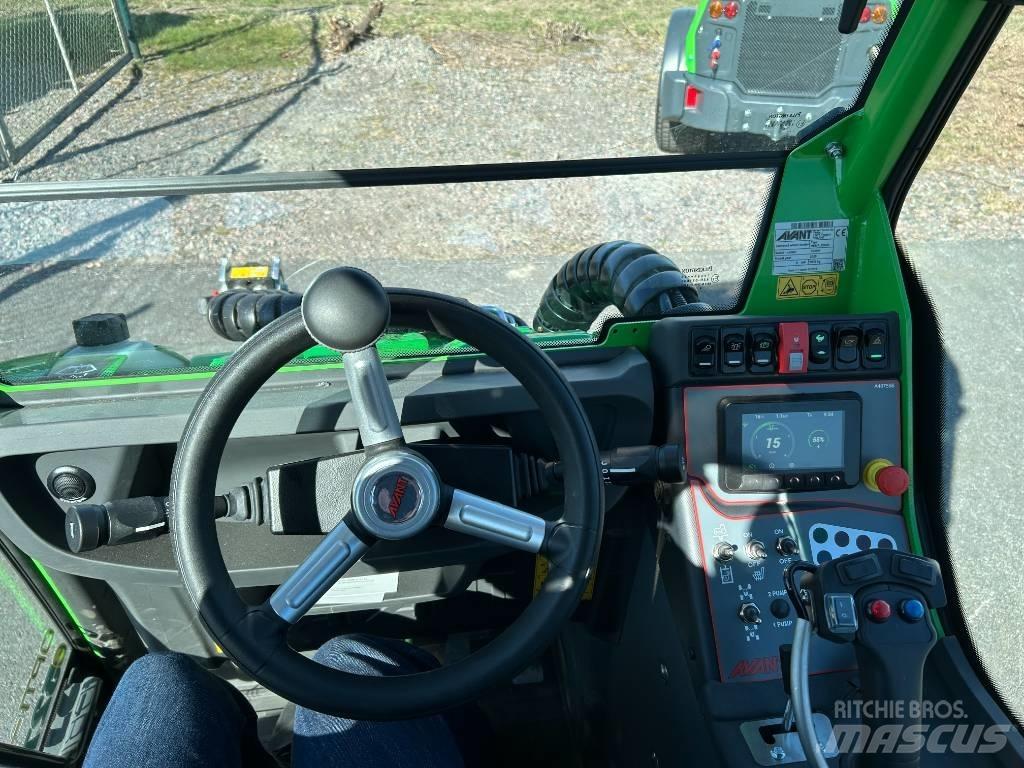 Avant E 527 Med  hytt Chargeuse compacte