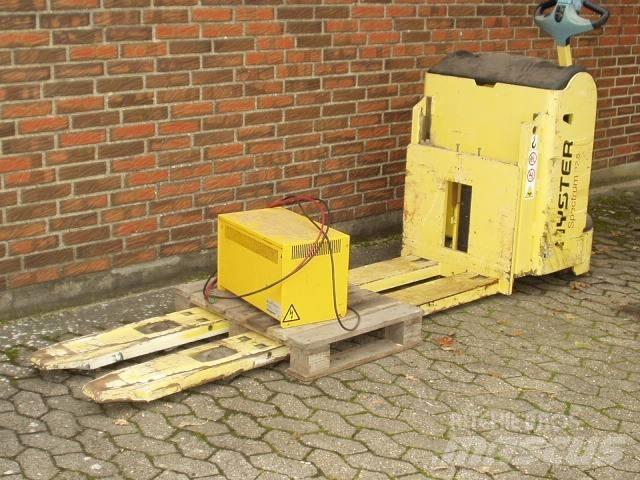 Hyster P 2.5 Transpalette accompagnant