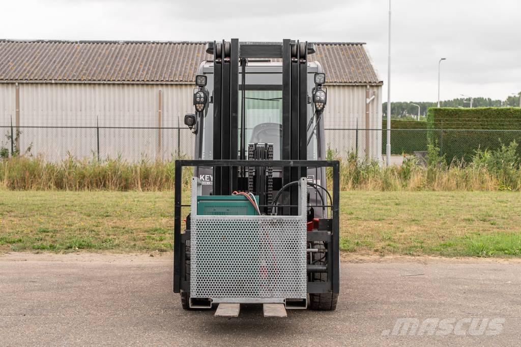 Manitou ME 450 Chariots élévateurs électriques