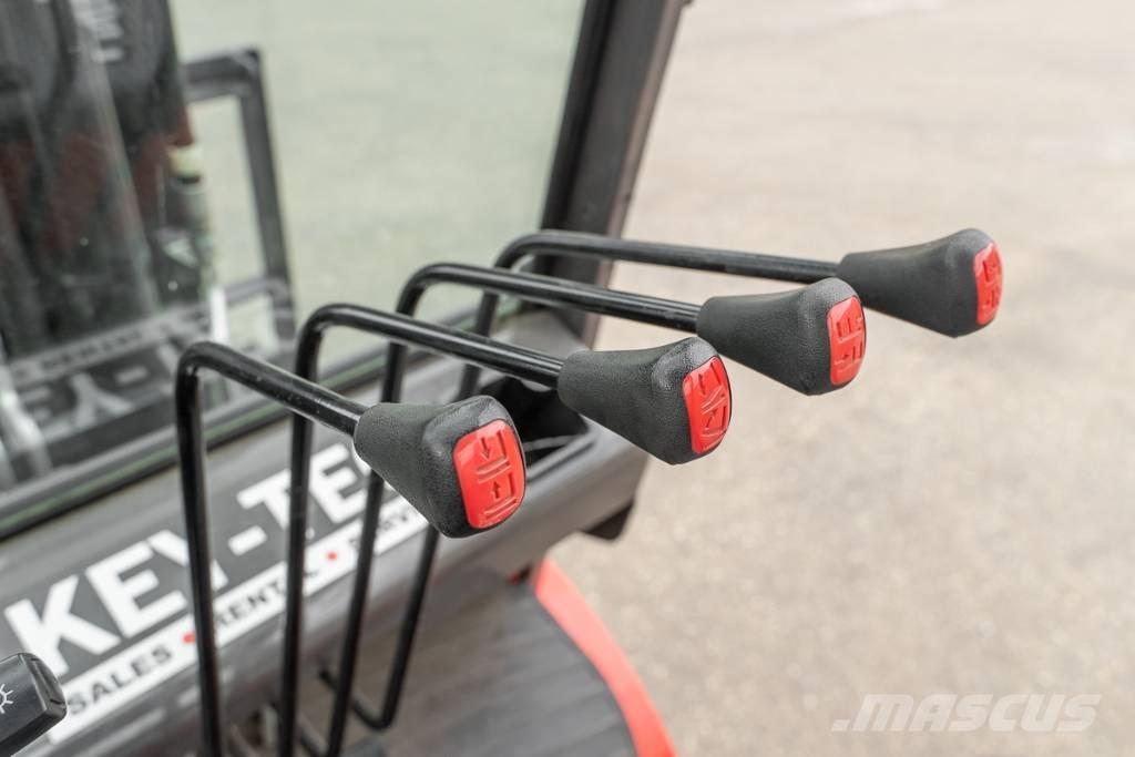 Manitou ME 450 Chariots élévateurs électriques