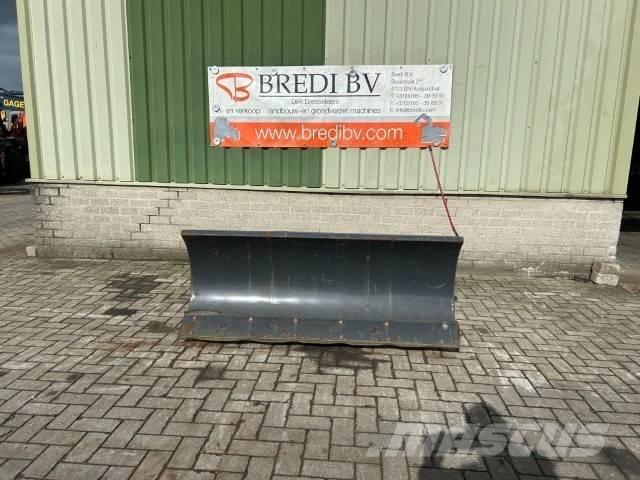 Bobcat 72 Snow Blade Chargeuse compacte