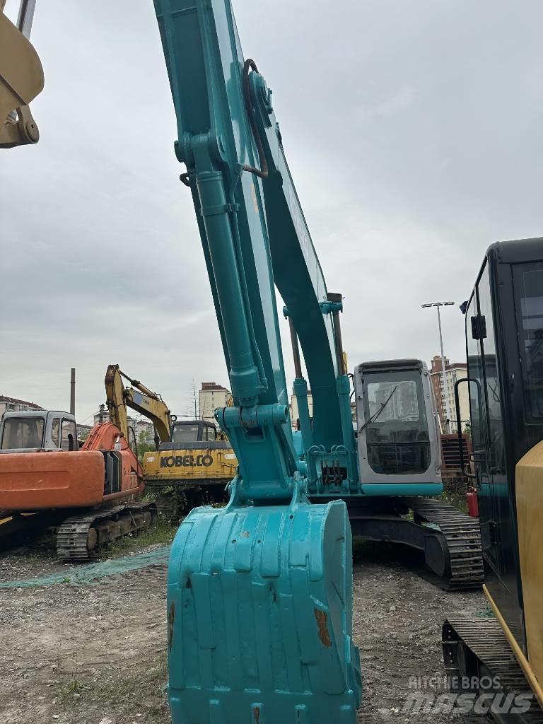Kobelco SK 200 Pelle sur chenilles