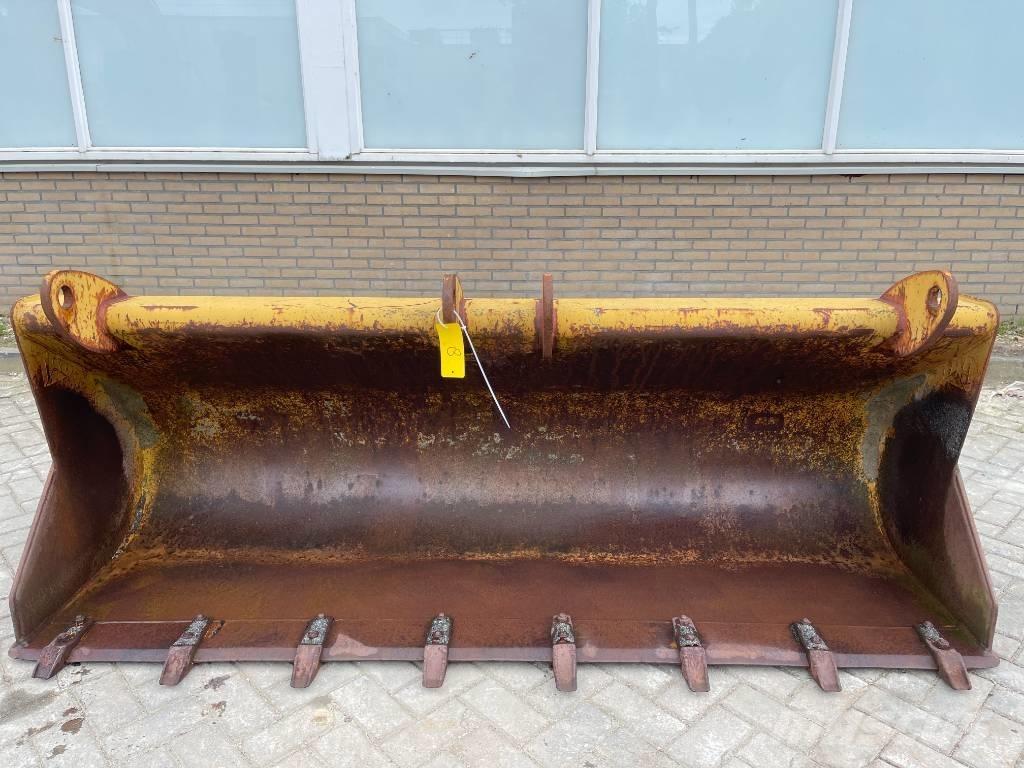 CAT Backhoe bucket Godet