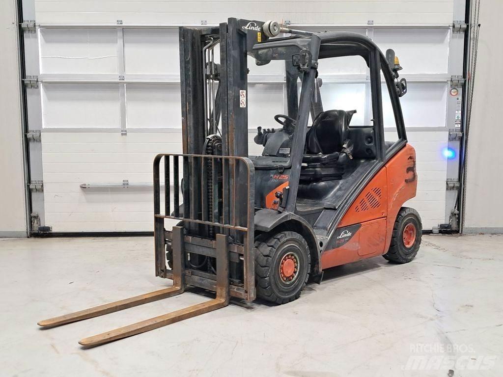 Linde H25D-02 Chariots diesel