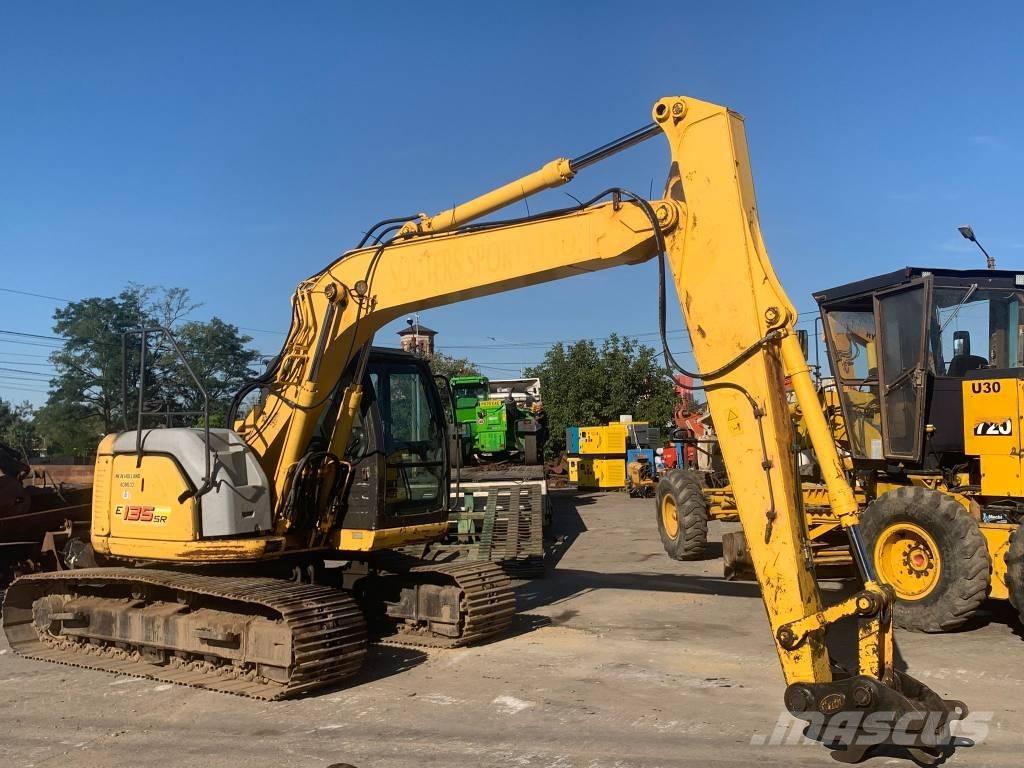 New Holland E 135 SR Pelle sur chenilles