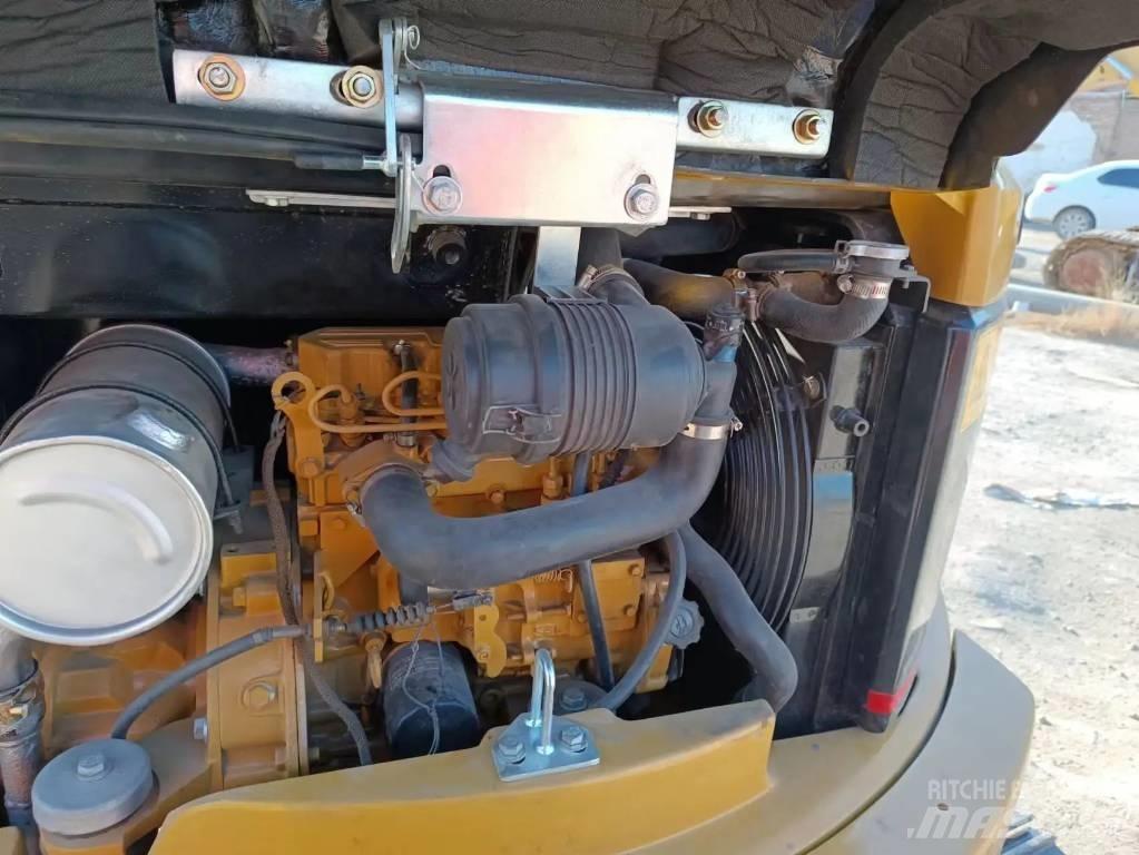 CAT 303 CR Mini pelle < 7t