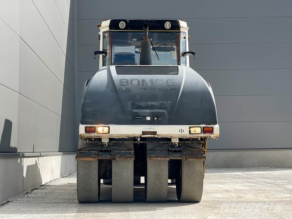 Bomag BW 24 RH Rouleaux à pneumatiques