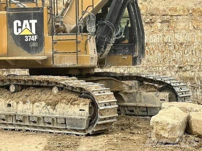 CAT 374 LME Pelle spéciale