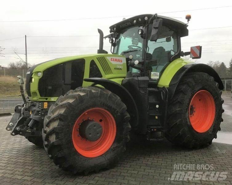 CLAAS AXION 930 Tracteur