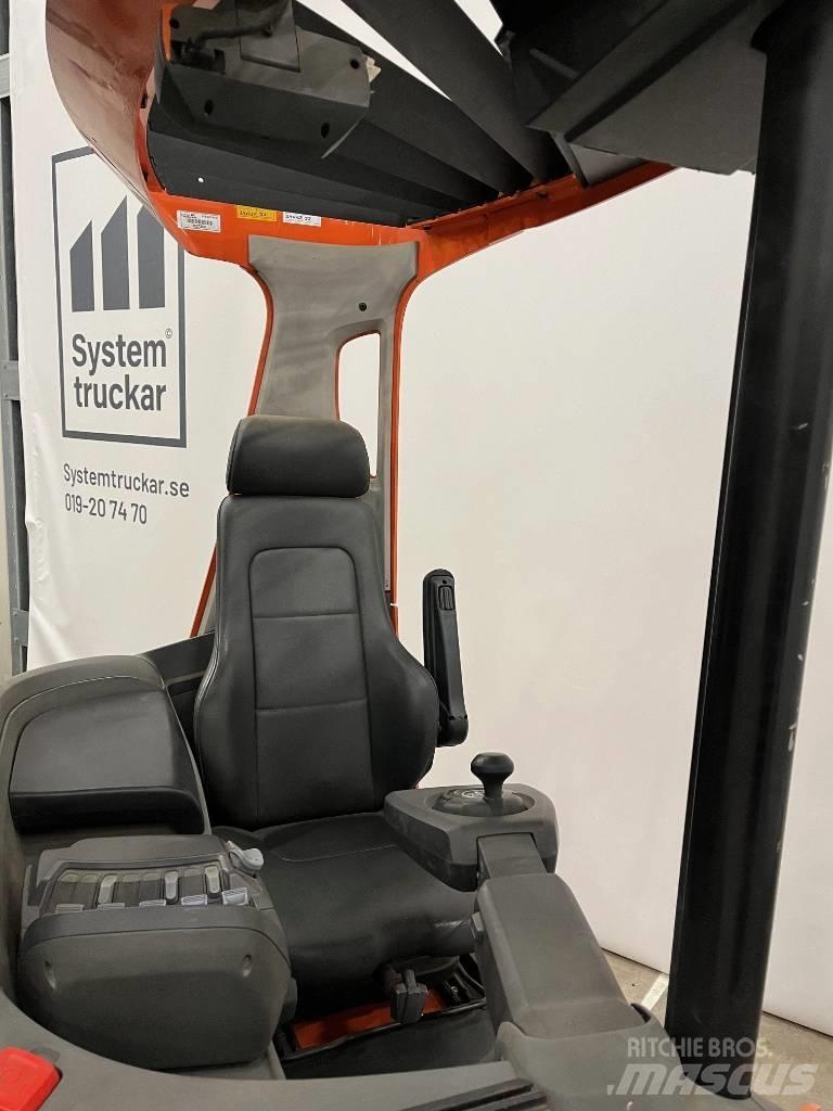 BT RRE160E Chariot à mât rétractable