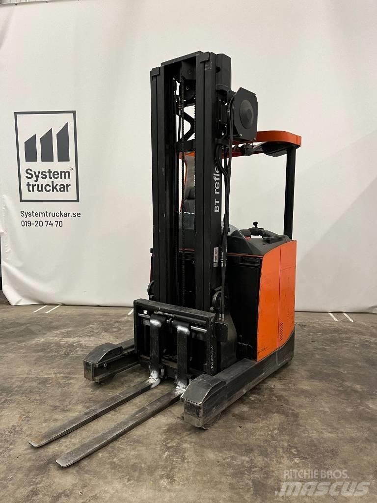 BT RRE160E Chariot à mât rétractable