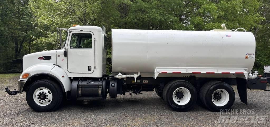 Peterbilt 348 Camion citerne à eau