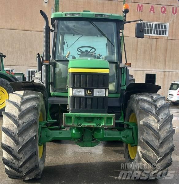 John Deere 6910 Tracteur
