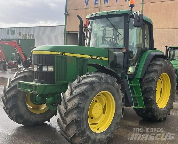John Deere 6910 Tracteur