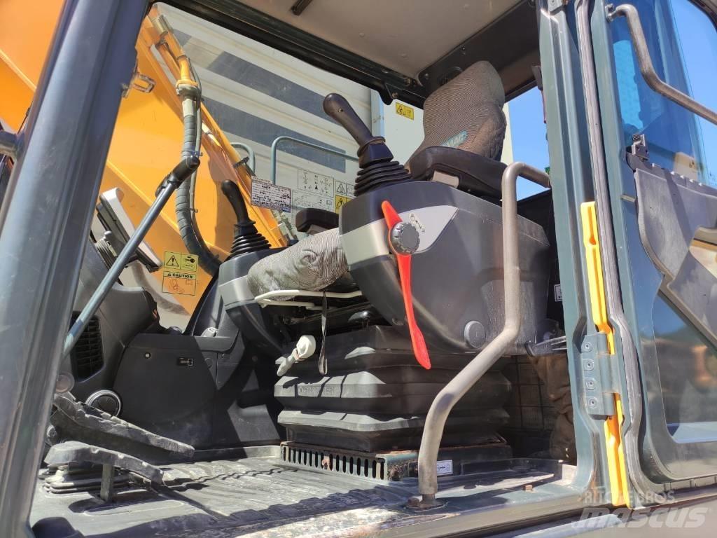 Hyundai HX 220 Pelle sur chenilles
