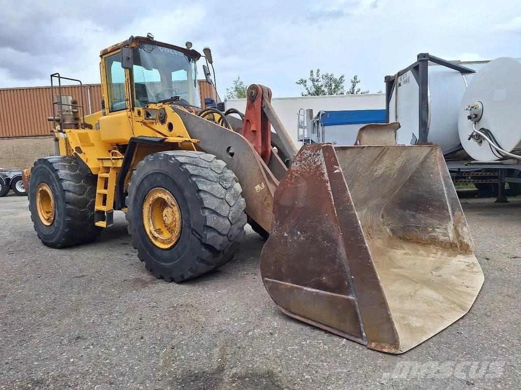 Volvo L220D Chargeuse sur pneus