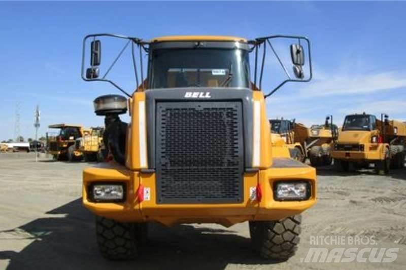 Bell B30D Tombereau articulé