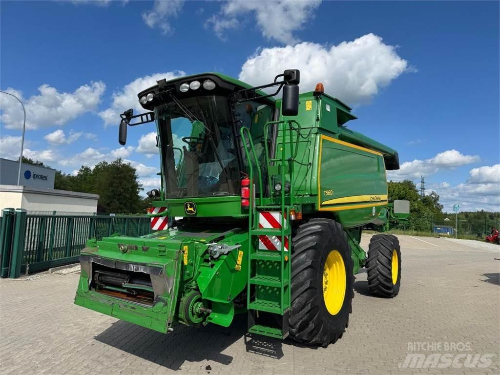 John Deere T560 HM Moissonneuse batteuse