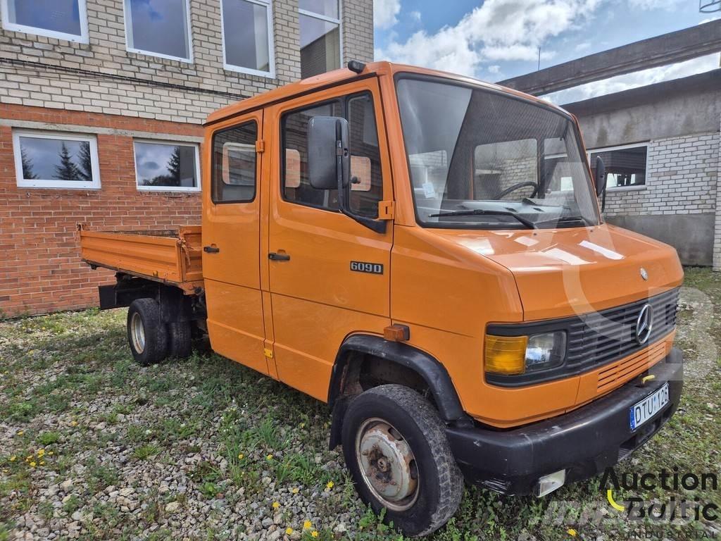 Mercedes-Benz 609 Camion benne