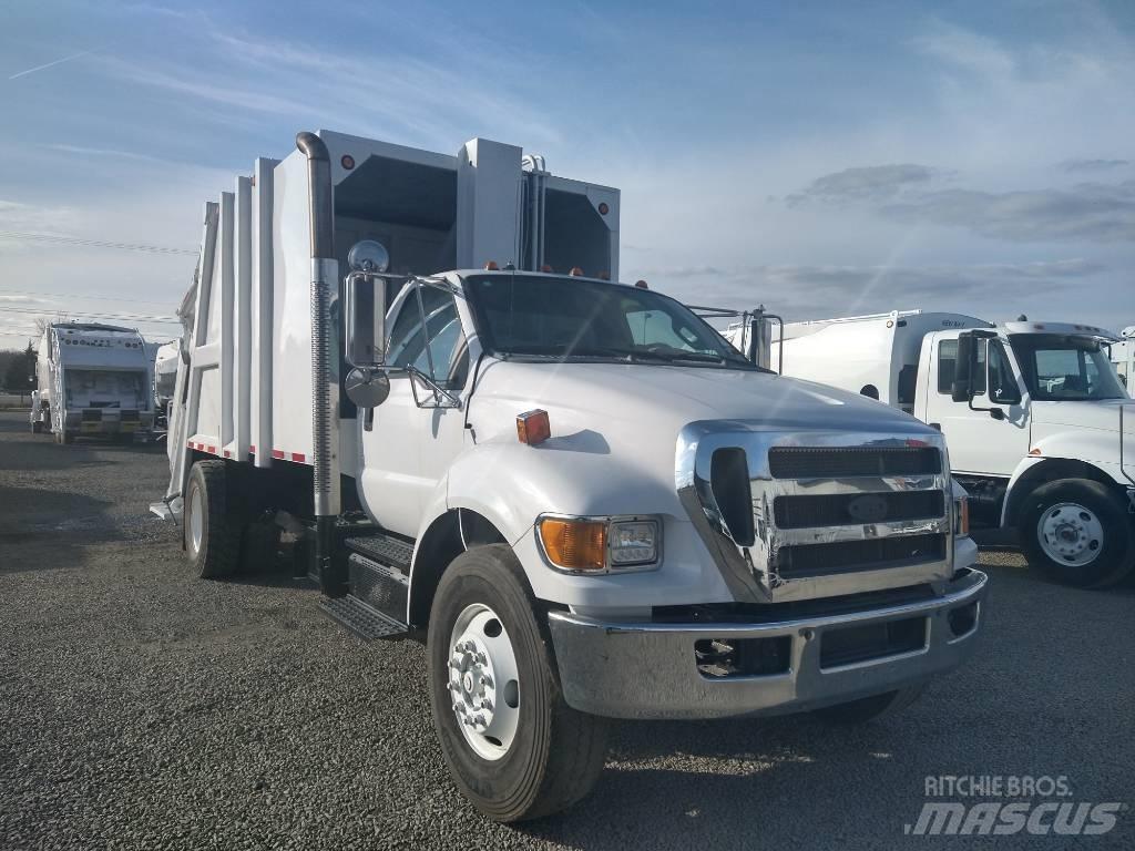 Ford F750 Camion poubelle