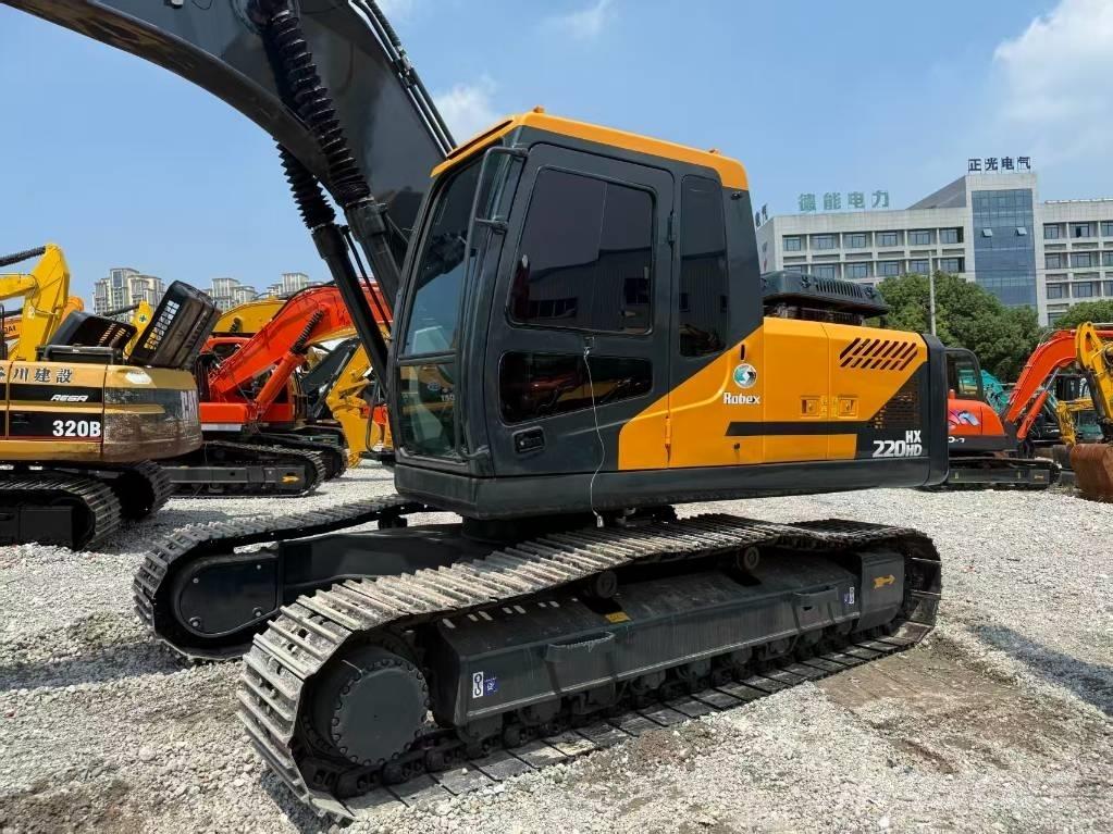 Hyundai 220HD Pelle sur chenilles