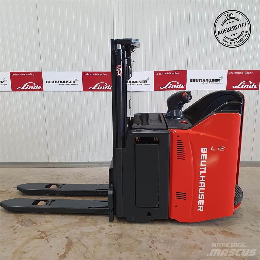 Linde L12SP Gerbeur accompagnant