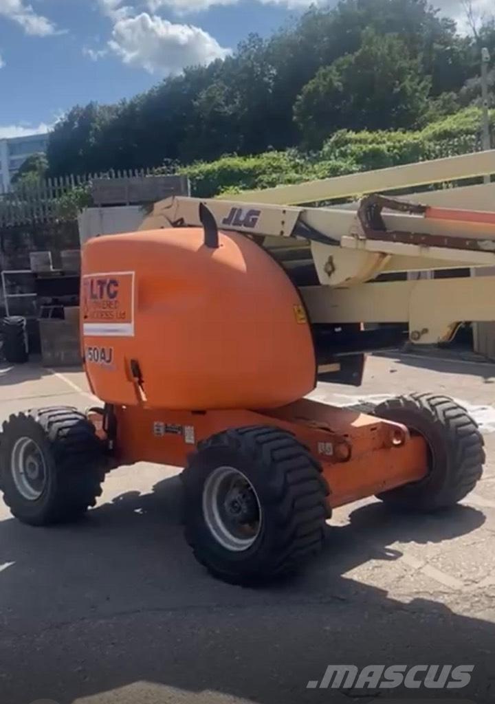 JLG AJ450 Nacelles articulées