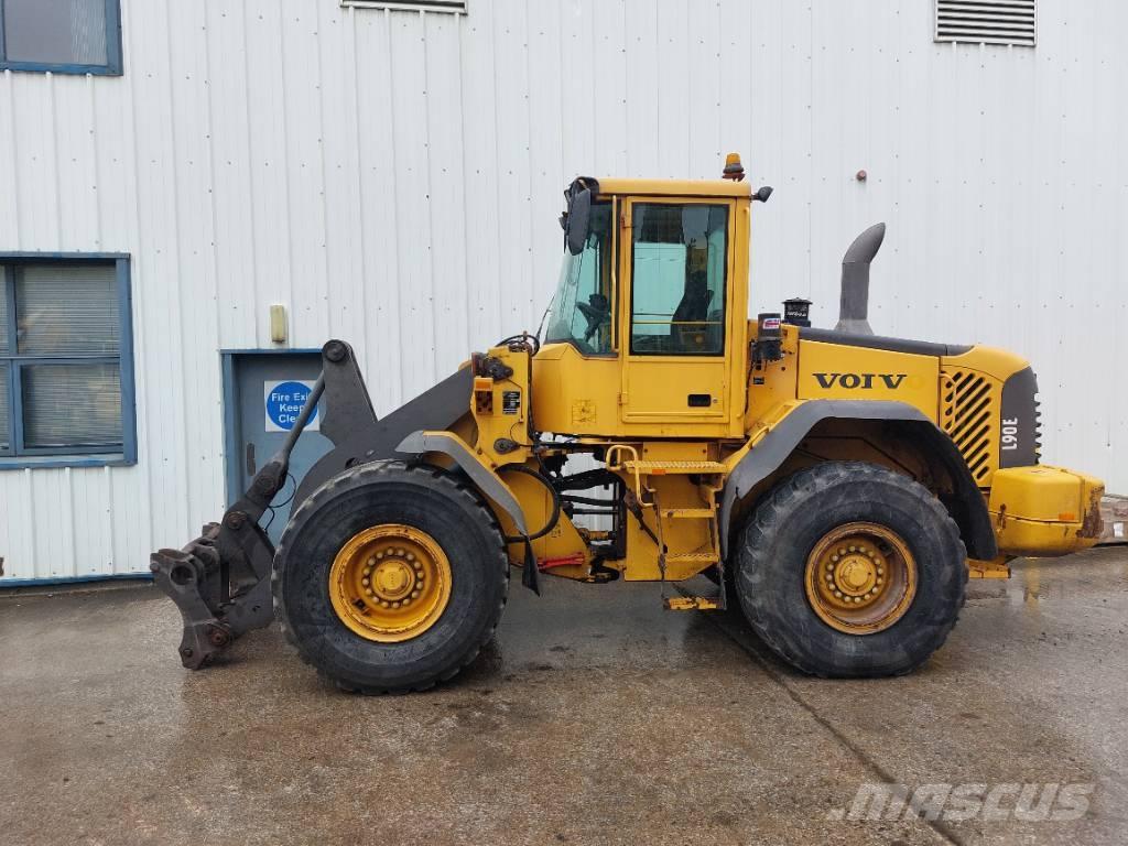 Volvo L90E Chargeuse sur pneus