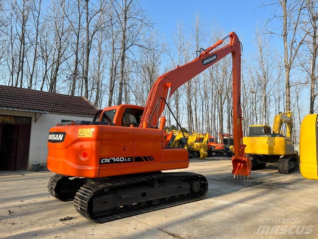 Doosan DX 140 Mini pelle < 7t