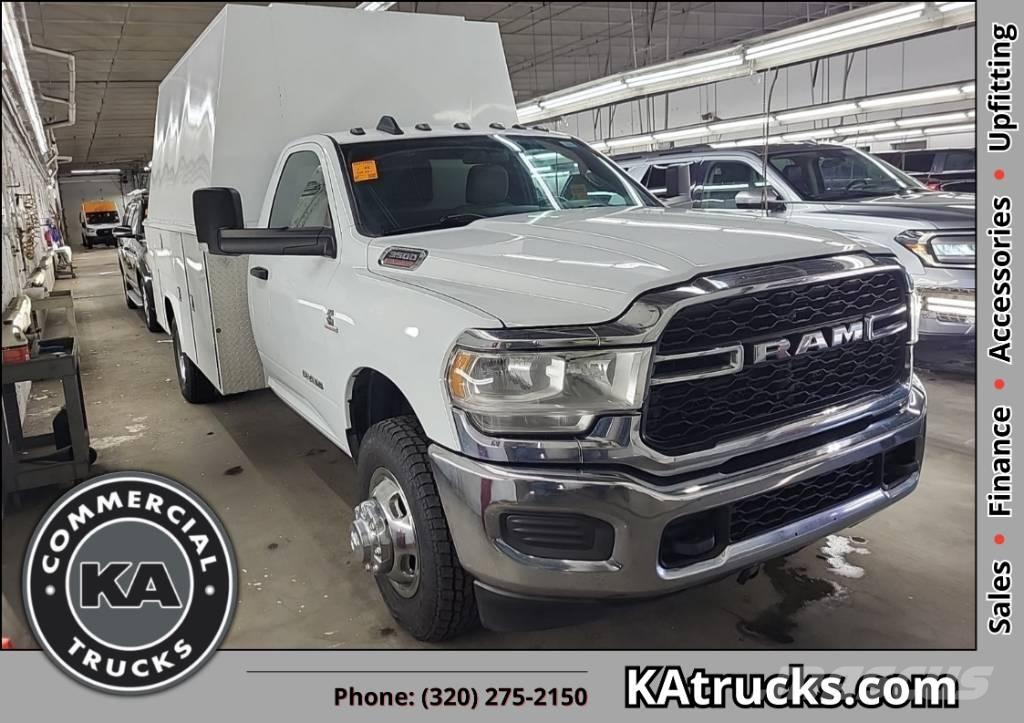 RAM 3500 TRADESMAN Utilitaire benne