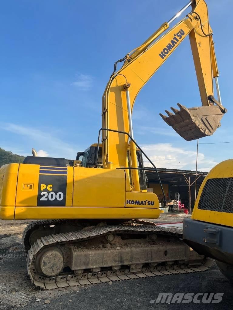 Komatsu PC 200-7 Pelle sur chenilles