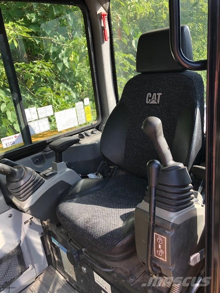CAT 305 E2 CR Mini pelle < 7t