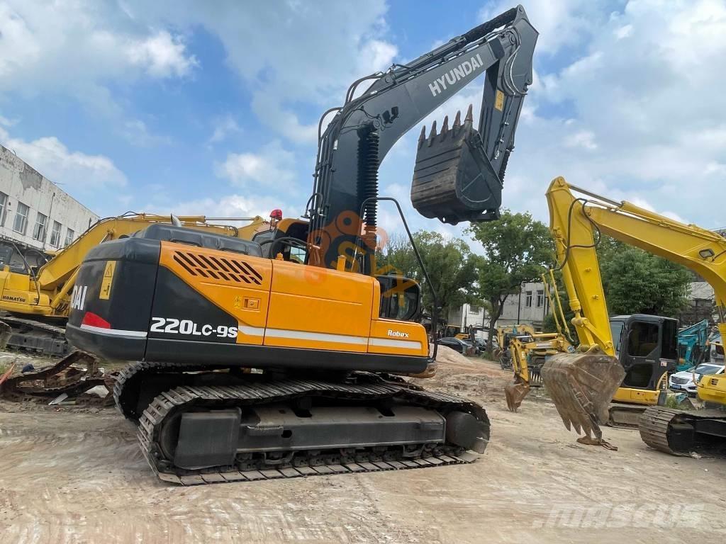 Hyundai Robex 220 Pelle sur chenilles