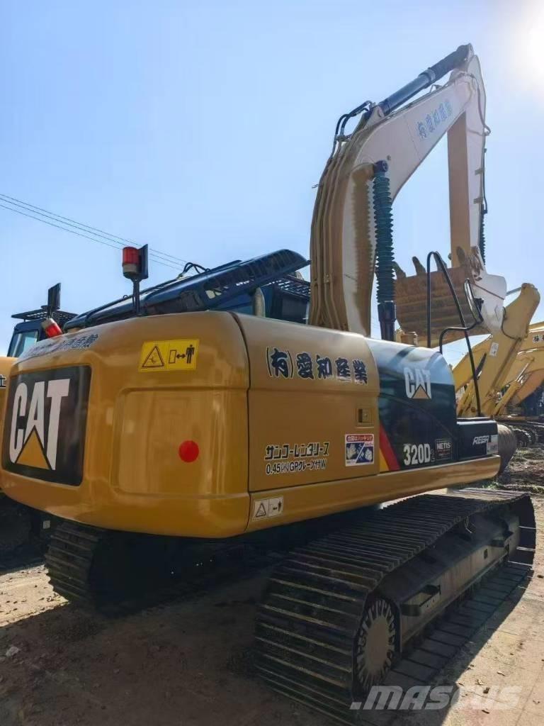 CAT 320 D Pelle sur chenilles