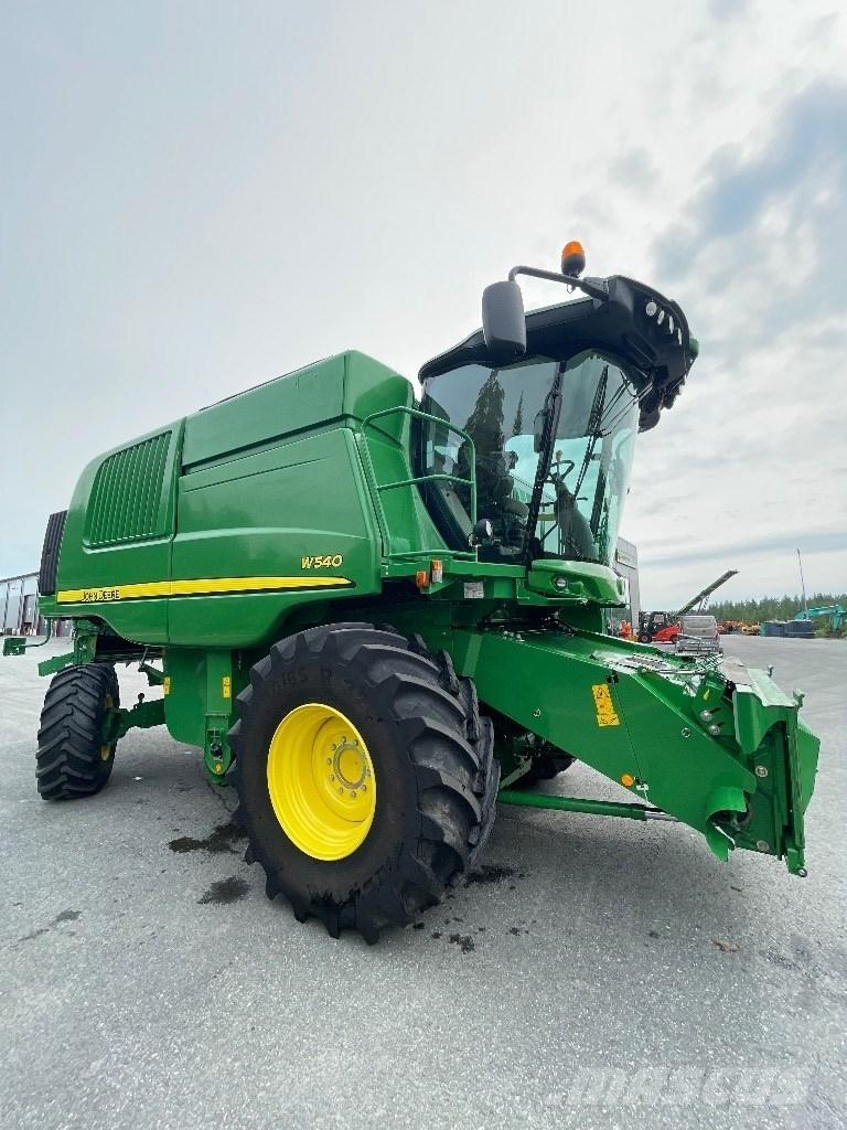John Deere W 540 Moissonneuse batteuse