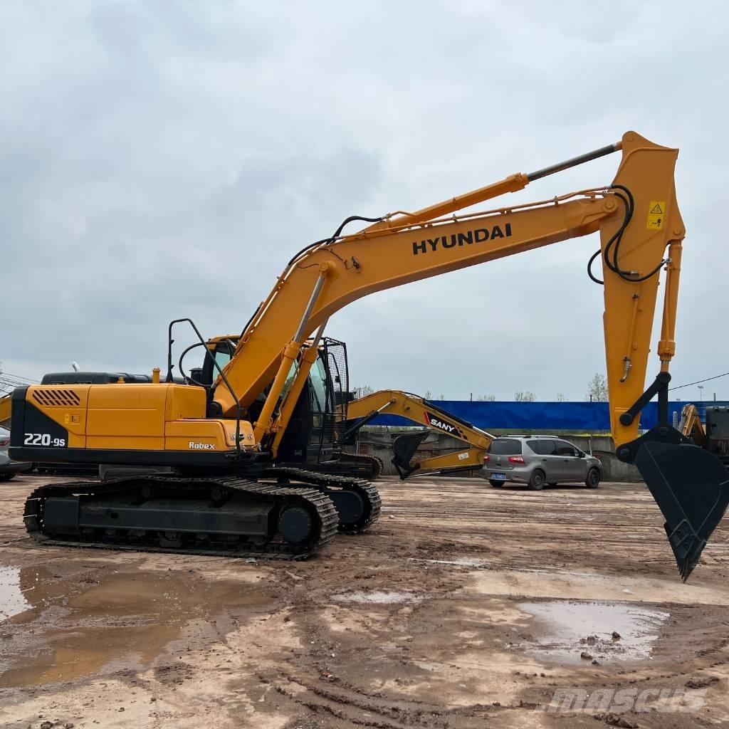 Hyundai R220LC-9 Pelle sur chenilles