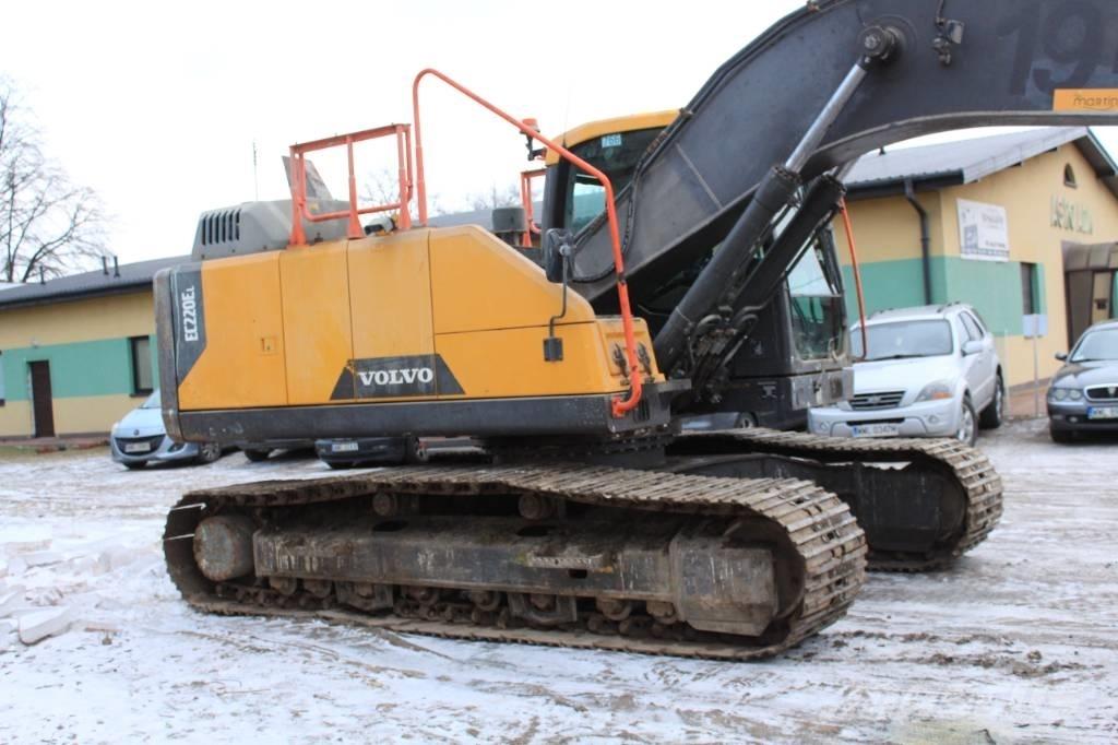Volvo EC 220 E Pelle sur chenilles