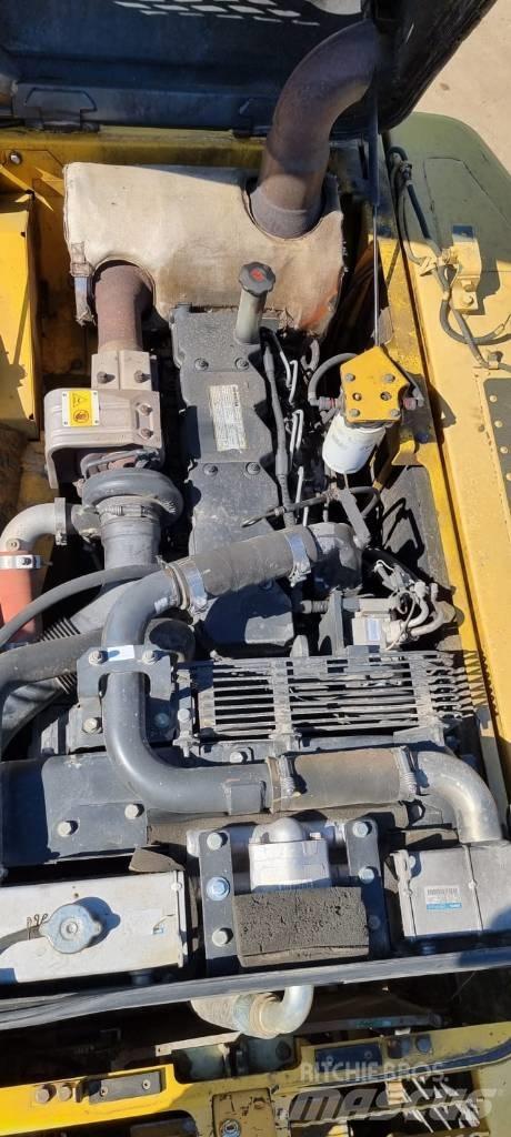 Komatsu PC 210-8 Pelle sur chenilles