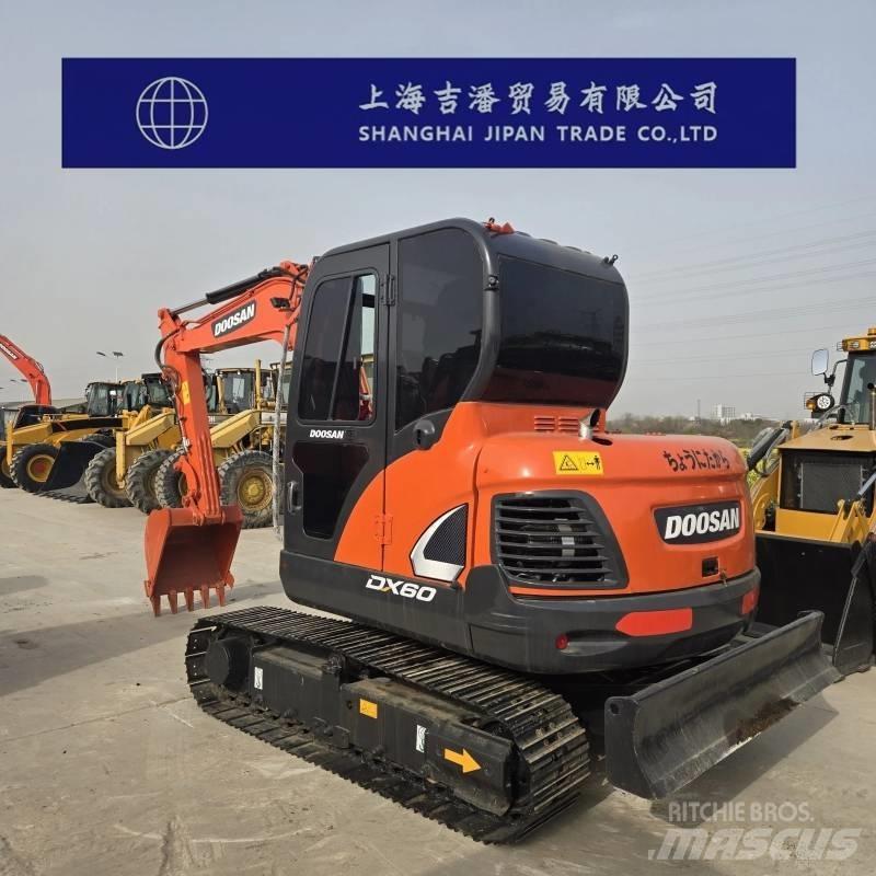 Doosan DX 60 Pelle sur chenilles