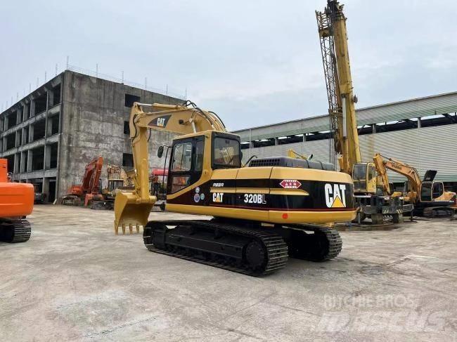 CAT 320 BL Pelle sur chenilles