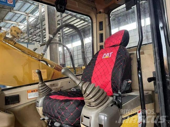 CAT 320 BL Pelle sur chenilles