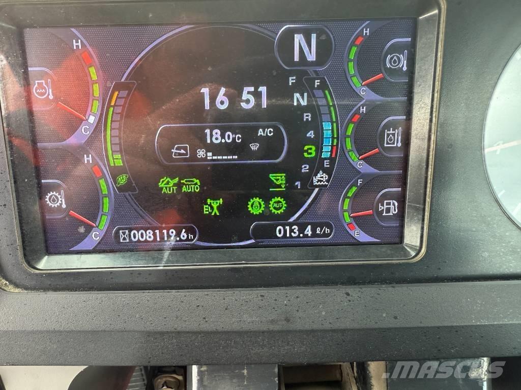 Komatsu WA470-8 Chargeuse sur pneus